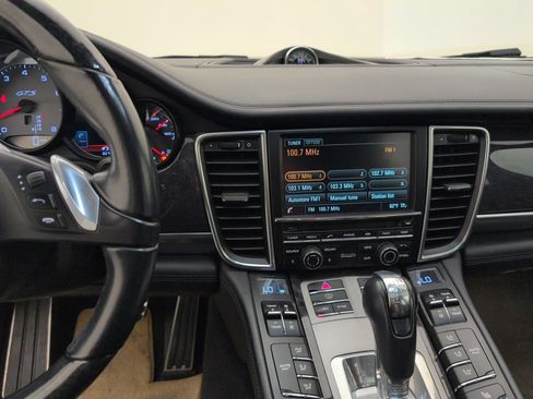 Used 2015 Porsche Panamera GTS AWD/4WD image 16