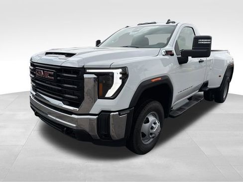 New 2026 GMC Sierra 3500 Pro AWD/4WD image 3