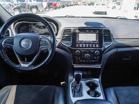 Used 2020 Jeep Grand Cherokee Altitude AWD/4WD image 13