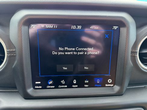 Used 2023 Jeep Wrangler Sahara w/ Cold Weather Group image 21