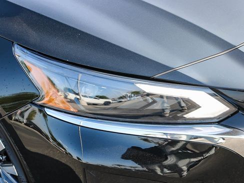 Used 2025 Nissan Altima 2.5 SV FWD image 4