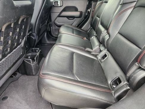 Used 2023 Jeep Gladiator Rubicon w/ Cold Weather Group AWD/4WD image 30
