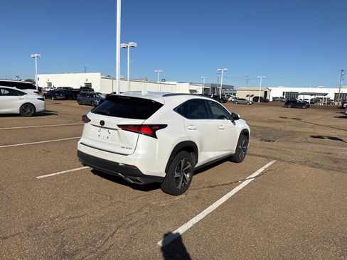 Used 2019 Lexus NX 300 FWD image 5