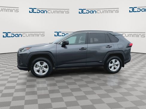 Used 2021 Toyota RAV4 LE AWD/4WD image 5