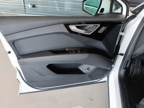 Used 2024 Audi Q4 e-tron Premium Plus w/ Premium Plus image 24