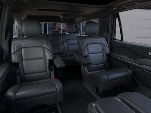 New 2026 Lincoln Navigator L Reserve AWD/4WD image 12