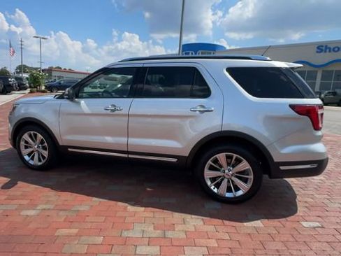 Used 2019 Ford Explorer Limited w/ Class III Trailer Tow Package FWD image 8