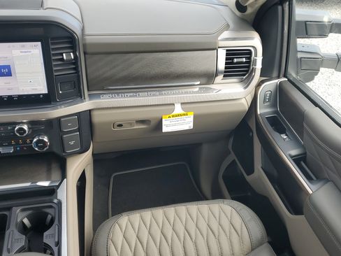 New 2026 Ford F450 Platinum w/ Platinum Plus Package image 13