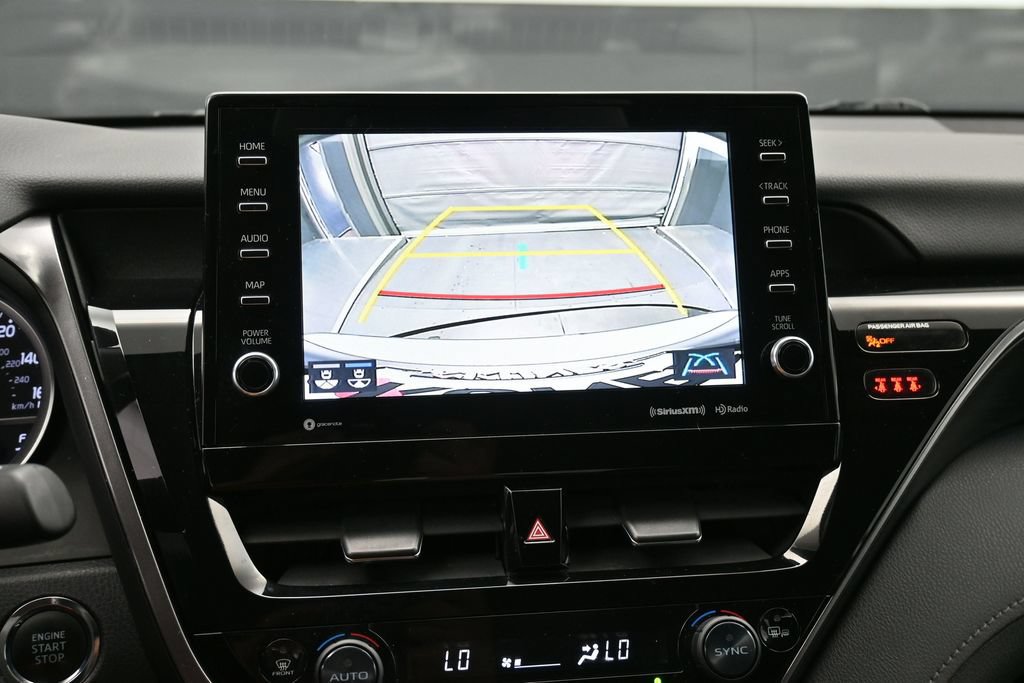 Used 2021 Toyota Camry XLE FWD image 14