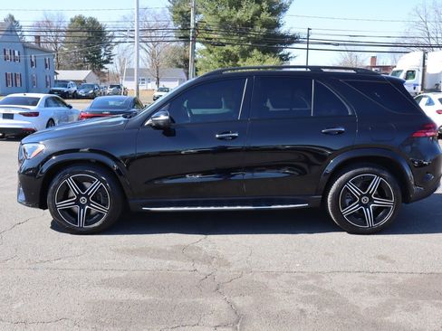 Used 2025 Mercedes-Benz GLE 450e 4MATIC w/ AMG Line Exterior image 8