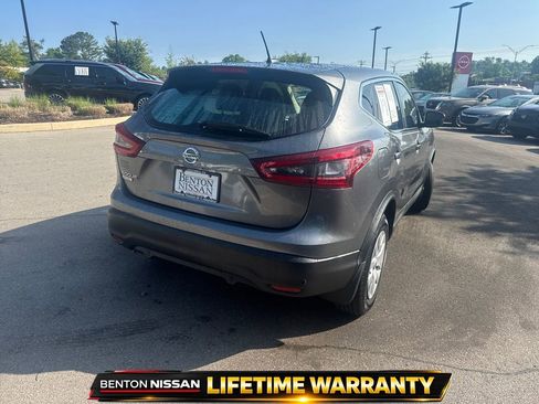 Used 2020 Nissan Rogue Sport S image 8