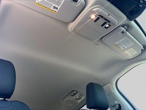 New 2026 Ford Explorer Active AWD/4WD image 31