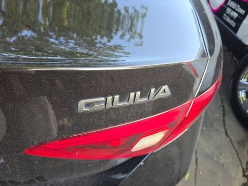 Used 2019 Alfa Romeo Giulia Ti Sport w/ Quick Order Package 22U Sport RWD image 9