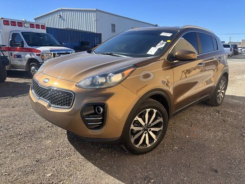 Used 2017 Kia Sportage EX image 3