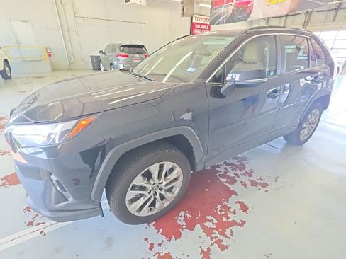 Used 2025 Toyota RAV4 XLE Premium FWD image 1