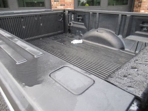 Used 2015 Ford F150 Lariat AWD/4WD image 9