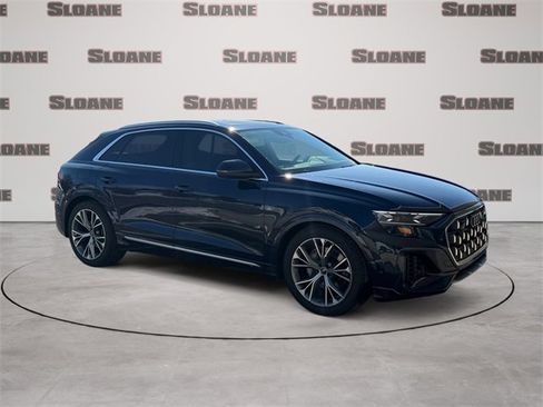 Used 2024 Audi Q8 Prestige image 7