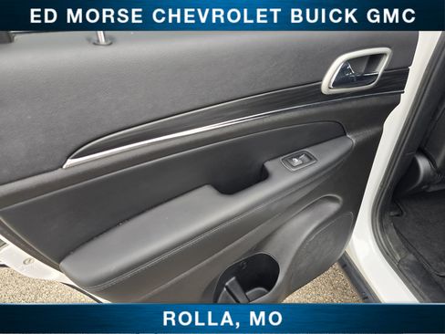 Used 2022 Jeep Grand Cherokee Limited w/ Trailer Tow Group IV image 18