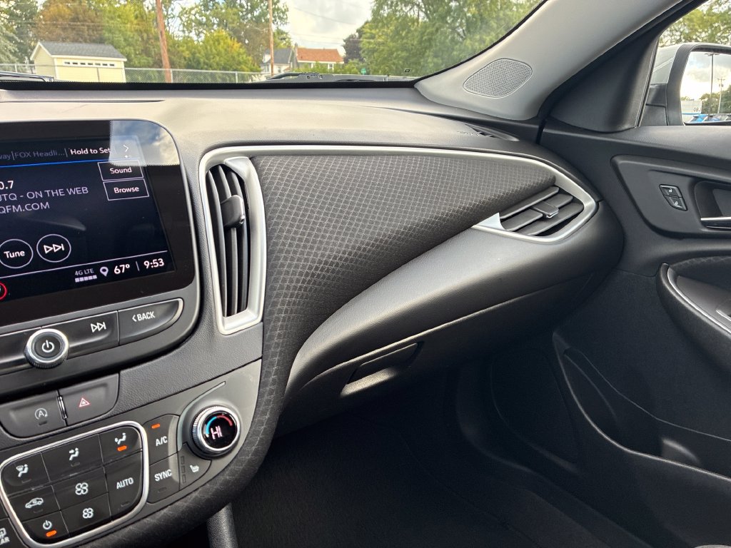 Used 2025 Chevrolet Malibu LT FWD image 20