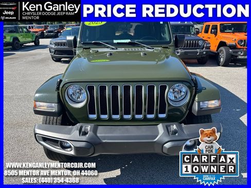 Used 2023 Jeep Wrangler Unlimited Sahara w/ Cold Weather Group AWD/4WD image 2