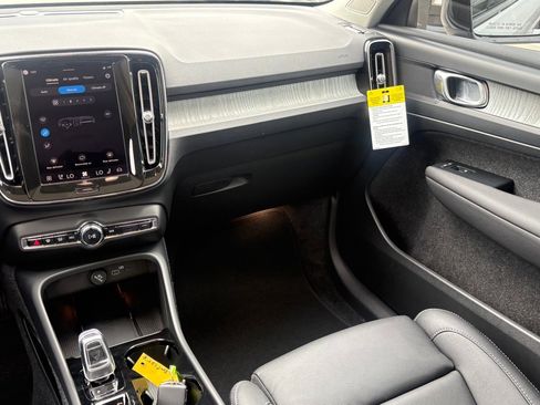 New 2026 Volvo XC40 B5 Plus w/ Protection Package Premier image 10