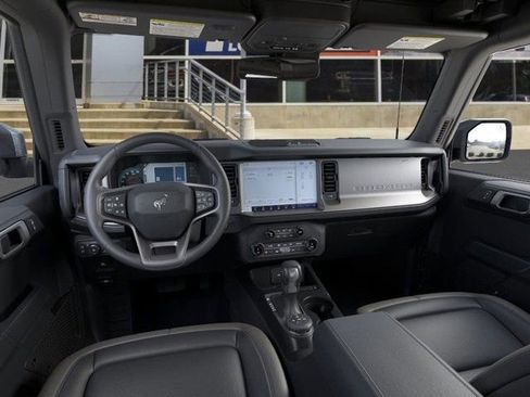 New 2025 Ford Bronco Outer Banks image 9