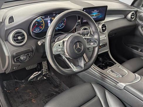 Used 2022 Mercedes-Benz GLC 300 image 4