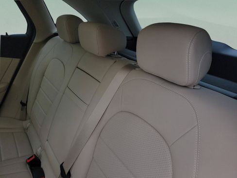 Certified 2022 Mercedes-Benz GLC 300 image 9