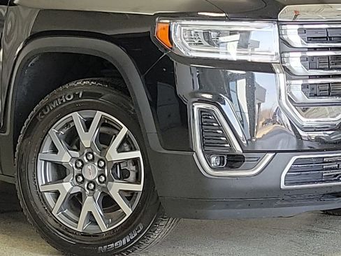 Certified 2023 GMC Acadia SLT AWD/4WD image 3