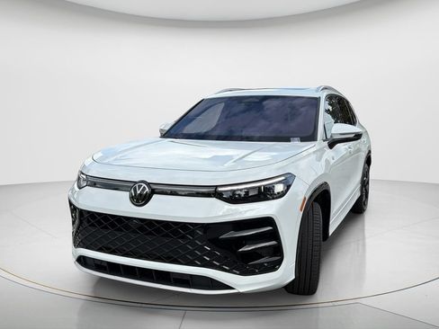 New 2026 Volkswagen Tiguan SEL R-Line AWD/4WD image 1