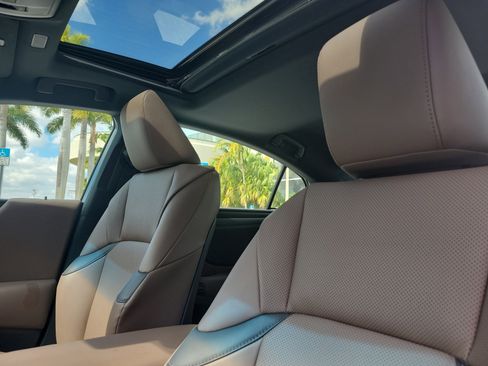 Used 2023 Lexus ES 350 w/ Premium Package image 20