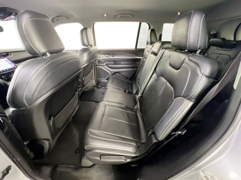 Used 2021 Jeep Grand Cherokee L Limited image 24