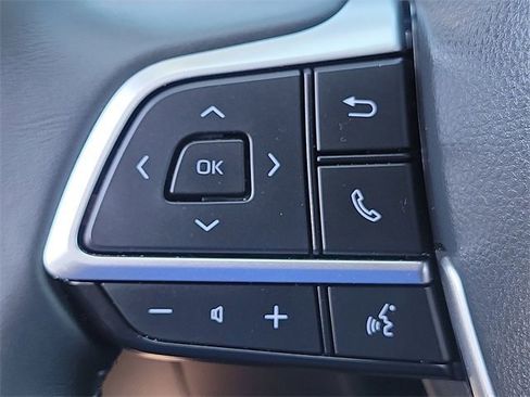 Used 2022 Toyota Highlander XLE image 8