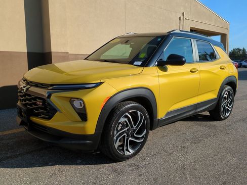 Used 2024 Chevrolet TrailBlazer RS w/ Driver Confidence Package image 8