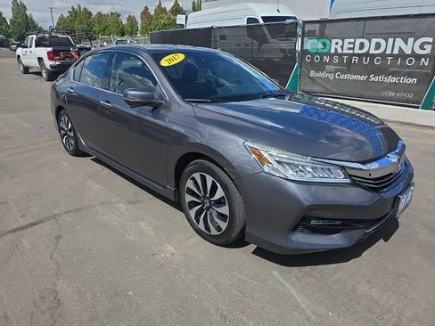 Used 2017 Honda Accord Touring image 7