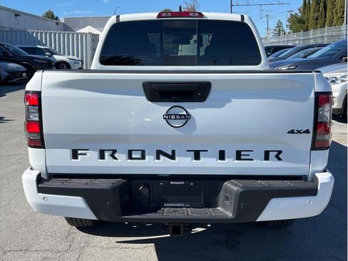 New 2026 Nissan Frontier SV AWD/4WD image 4