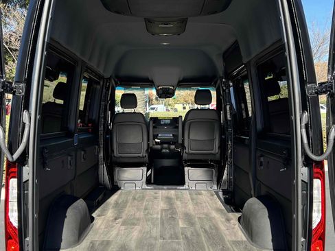 Used 2023 Mercedes-Benz Sprinter 2500 image 61