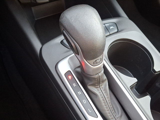 Used 2024 Chevrolet Trax LS w/ LS Convenience Package FWD image 16