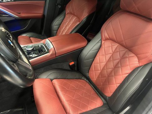 Used 2024 BMW X6 xDrive40i image 10