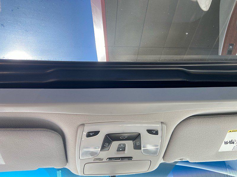 Used 2012 Toyota Sienna XLE w/ Entertainment Pkg FWD image 33