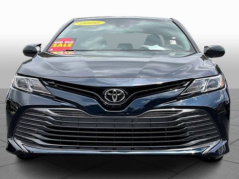 Used 2020 Toyota Camry LE FWD image 3