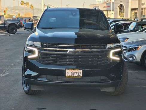 Used 2022 Chevrolet Suburban RST w/ Luxury Package image 2