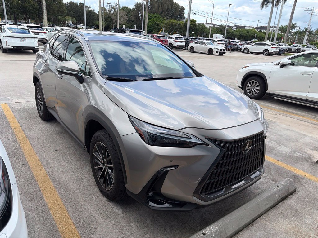 Used 2025 Lexus NX 250 FWD w/ Accessory Package (Z2) image 1