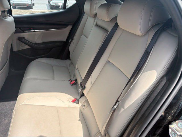 Used 2019 MAZDA MAZDA3 AWD Hatchback w/ Preferred Pkg image 15