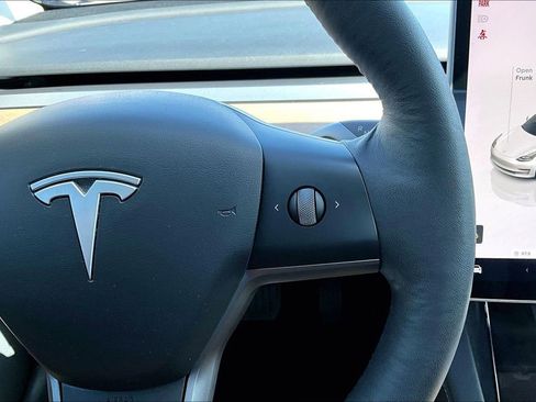 Used 2022 Tesla Model 3 Long Range image 19