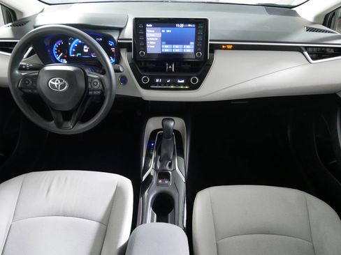 Used 2020 Toyota Corolla LE image 10