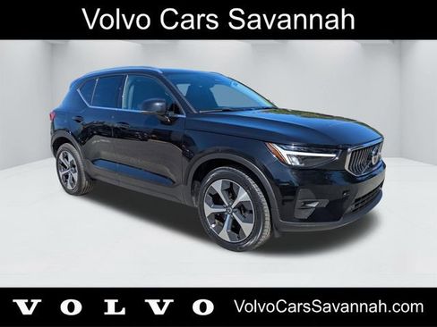 Certified 2023 Volvo XC40 B5 Plus w/ Protection Package Premier AWD/4WD image 1