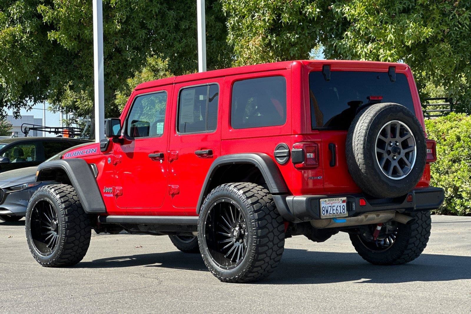 Used 2021 Jeep Wrangler Unlimited Rubicon 4xe w/ Cold Weather Group AWD/4WD image 5