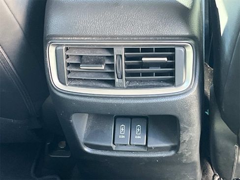 Used 2018 Honda CR-V Touring image 16
