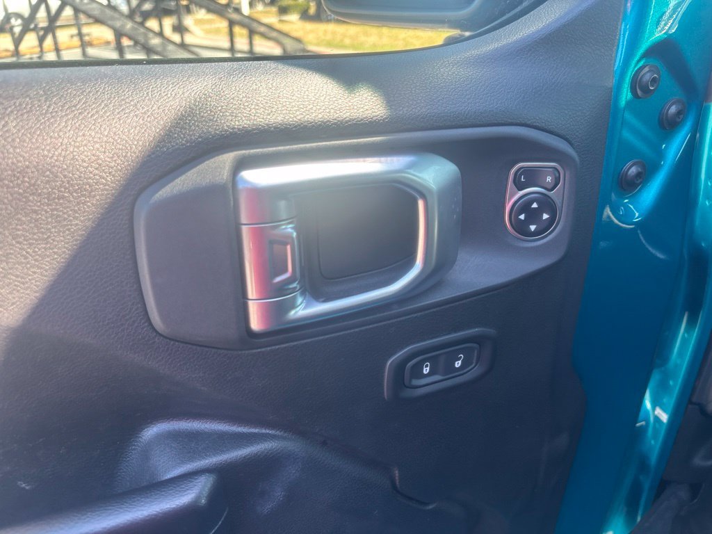 Used 2020 Jeep Wrangler Unlimited Sport S AWD/4WD image 16